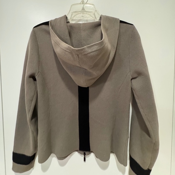EUROPEAN-DESIGNED TAUPE-GRAY & BLACK HOODIE/CARDIGAN—Size 4 - Picture 4 of 12